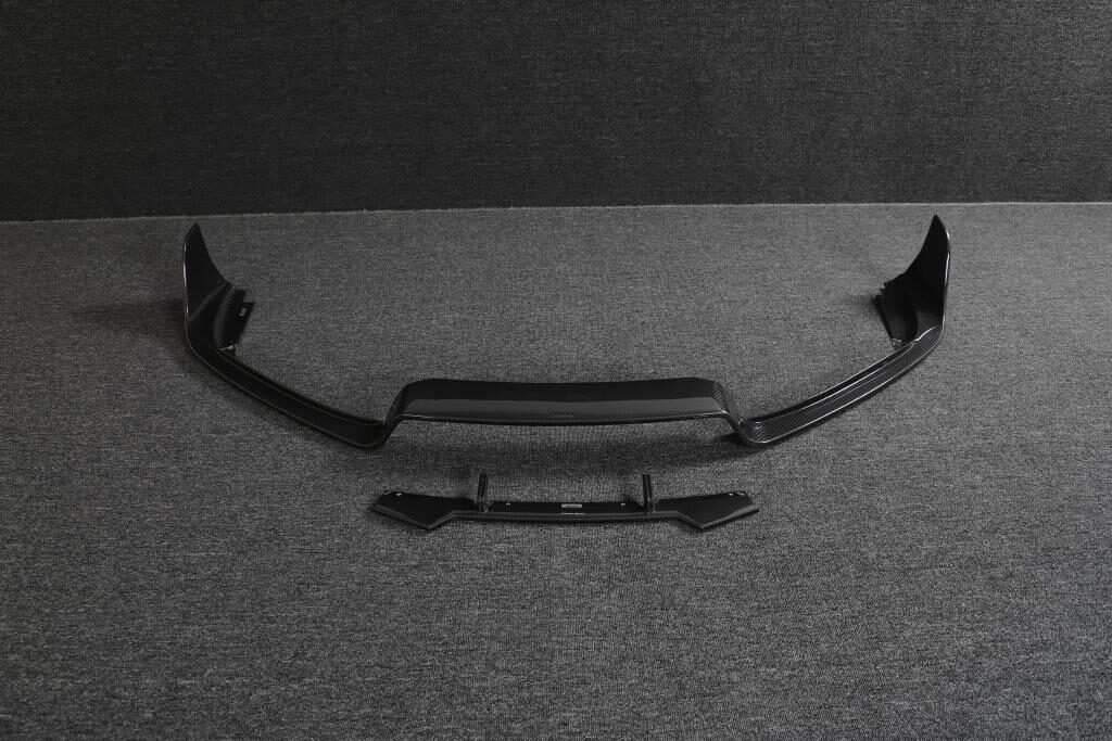 Pre-preg Carbon 992 front lip for Porsche 911 992 2019+