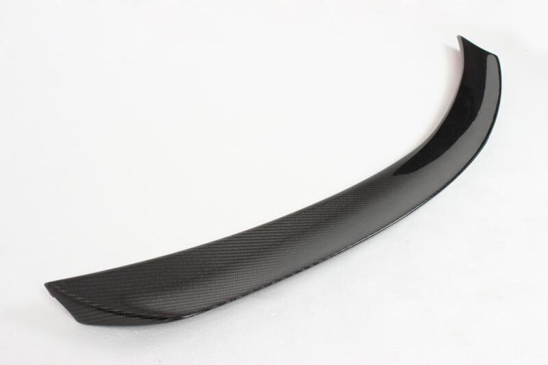 W204 4D 2012 trunk spoiler CF