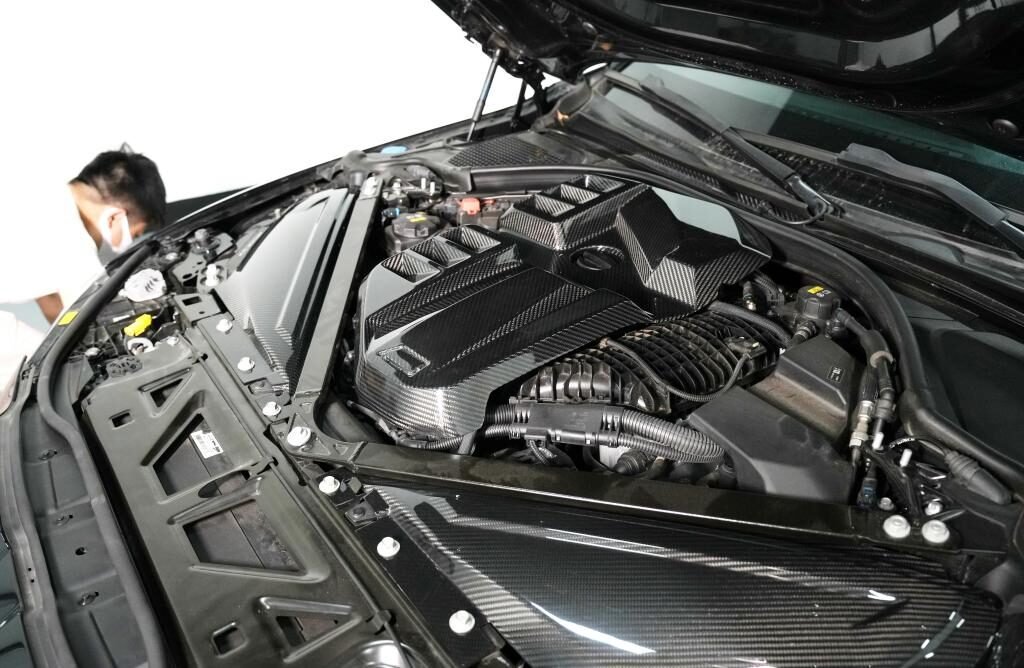 Dry Carbon Fiber Engine Cover Cap for BMW G80 M3 G82 G83