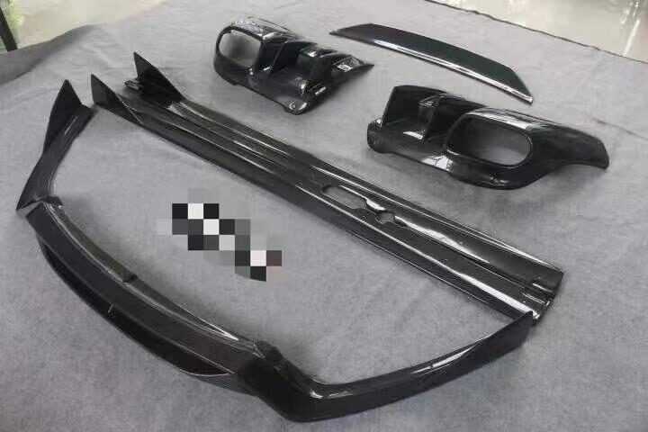 Car Real Carbon Fiber rear bumper aprons Body Kit Tunning Part Bumper Splitter Spoiler Racing For Ferrari F12 Berlinetta 2013-2014