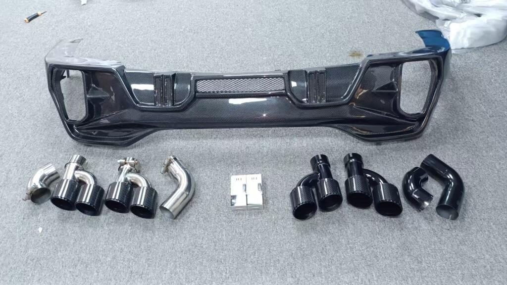 carbon fiber rear diffuser for BMW X6 G06 2020 2021 Spoiler Wing Glossy Black Car styling with exhaust tips