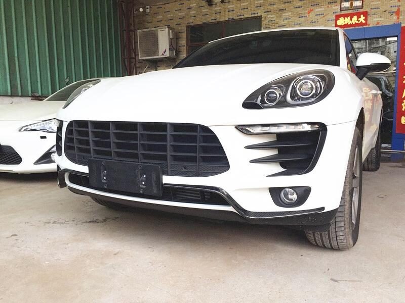 Carbon Fiber front bumper fins for Porsche Macan